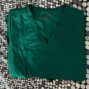 FIGS Hunter green Casma three pocket scrub top